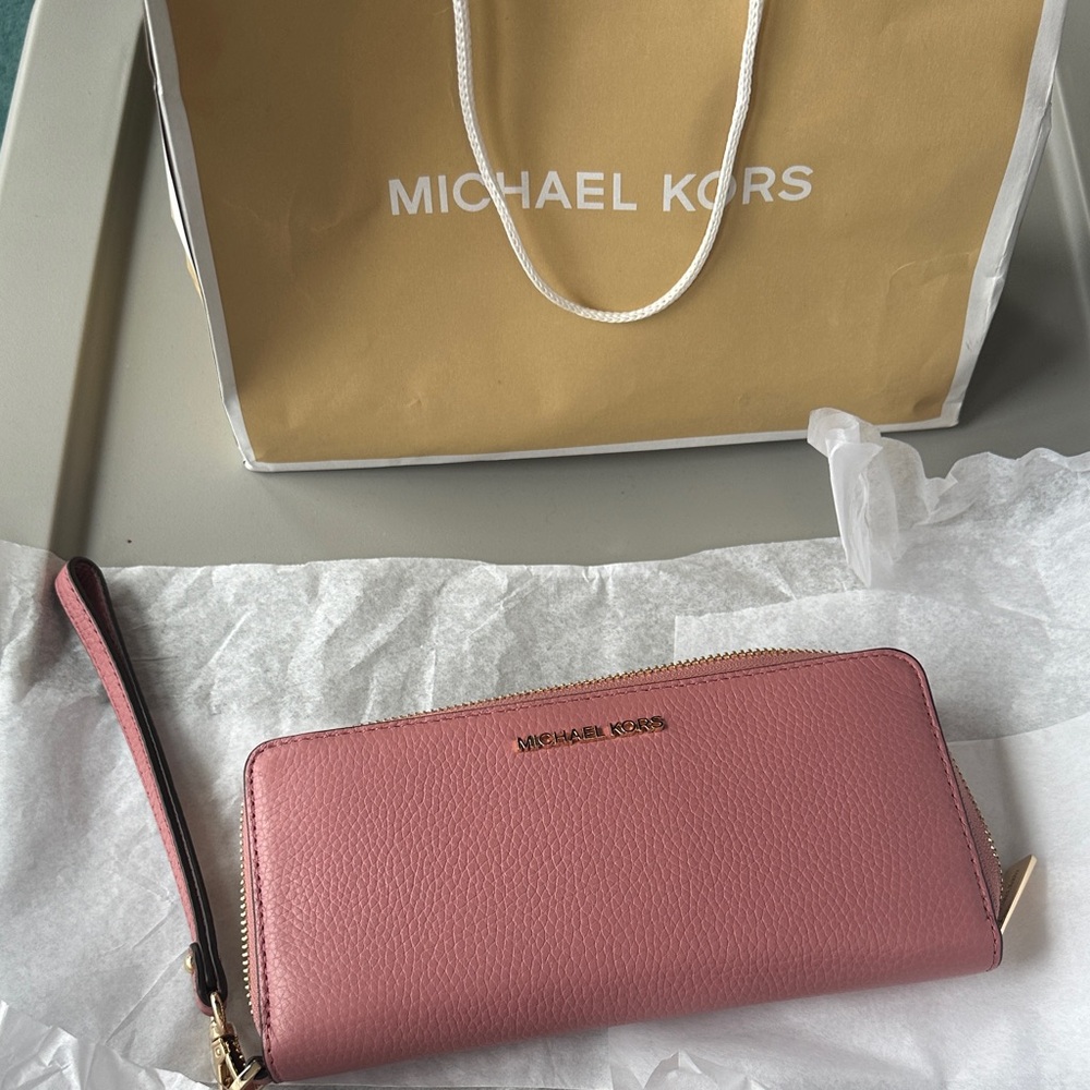 Michael Kors Rose Leather Wallet